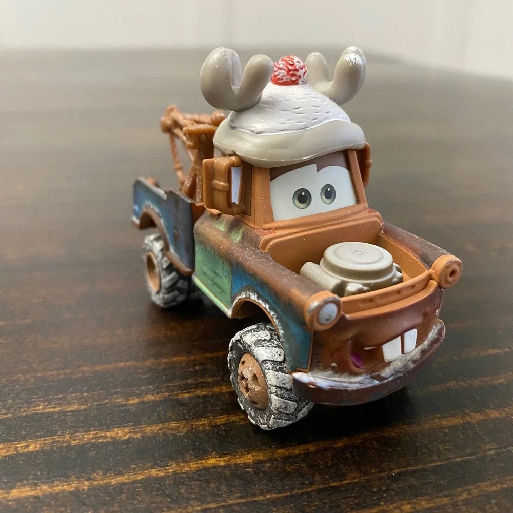Disney Pixar Cars - REINDEER MATER SAVES CHRISTMAS (RUBBER TIRES) - 1:55 Diecast